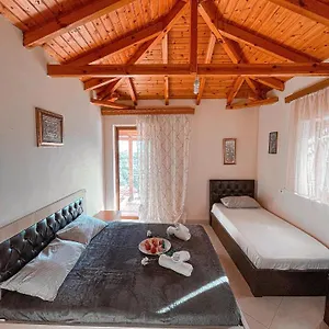 Apartament Farmhouse Qeparo